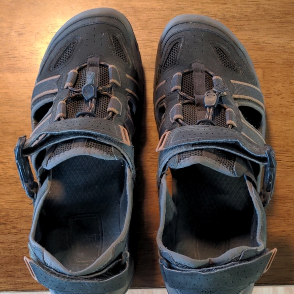 Men's Teva size 12 sandals - Picture 4 of 6